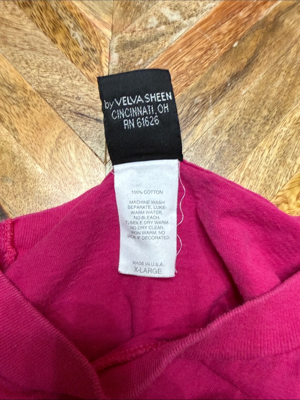 VTG Disney Magenta Mickey & Friends Graphic Tee Oregon Women’s Size XL - Picture 5 of 5